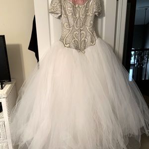 Wedding dress